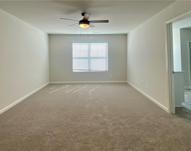 154 Berkeley Trace - Photo Thumbnail 8