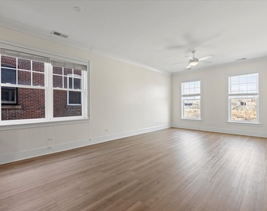 2500 Green Bay Road - Photo Thumbnail 8