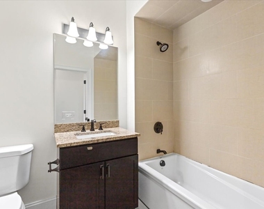 2500 Green Bay Road - Photo Thumbnail 4