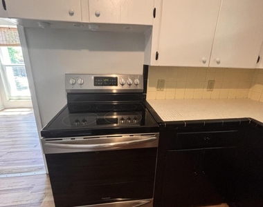 1502 Broome Street - Photo Thumbnail 6