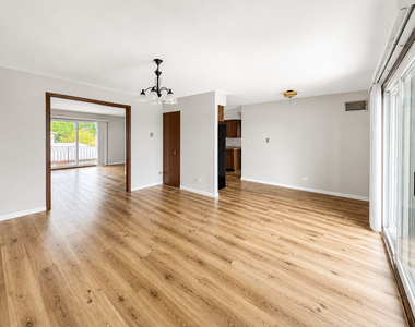7915 S 84th Avenue - Photo Thumbnail 4