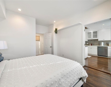 2840 Peachtree Road Nw - Photo Thumbnail 10