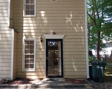 150 Powers Ferry Manor Se - Photo Thumbnail 11