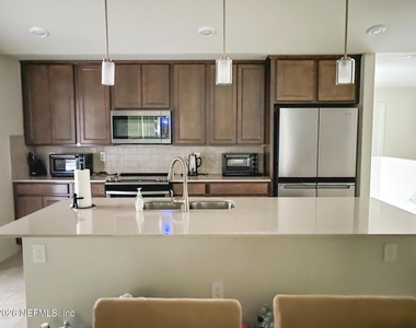 403 Orchard Pass Avenue - Photo Thumbnail 2