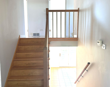 2140 Eastview Drive - Photo Thumbnail 6