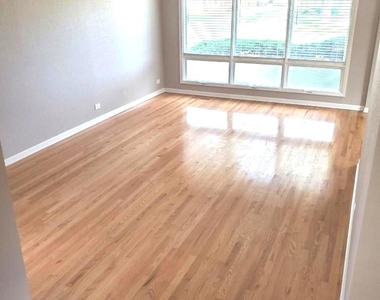 2140 Eastview Drive - Photo Thumbnail 4