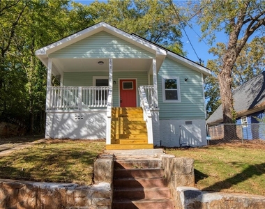 1015 Sims Street Sw - Photo Thumbnail 4