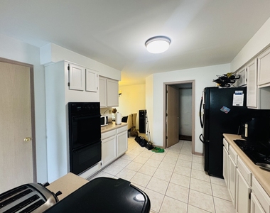 2164 Seaver Lane - Photo Thumbnail 17