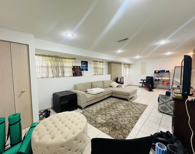 2164 Seaver Lane - Photo Thumbnail 12