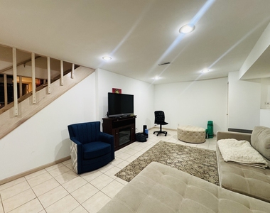 2164 Seaver Lane - Photo Thumbnail 14