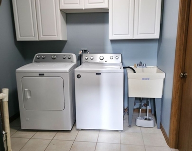 9234 Windsor Parkway - Photo Thumbnail 21