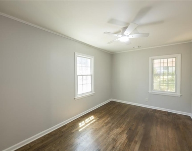 1295 Westmont Road Sw - Photo Thumbnail 11