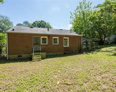 1295 Westmont Road Sw - Photo Thumbnail 14