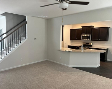 127 Berry Drive - Photo Thumbnail 24