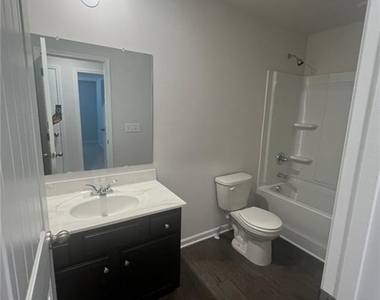 127 Berry Drive - Photo Thumbnail 19