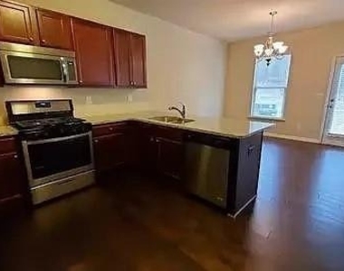 3524 Castleberry Village Cir - Photo Thumbnail 4