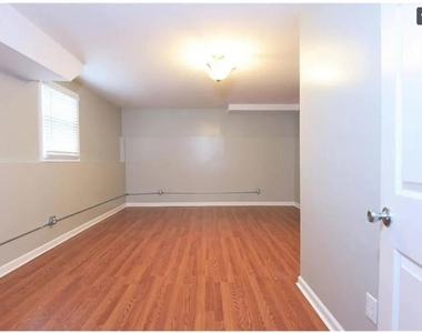 2945 Riverbend Drive - Photo Thumbnail 6