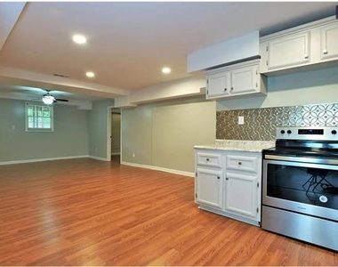 2945 Riverbend Drive - Photo Thumbnail 3