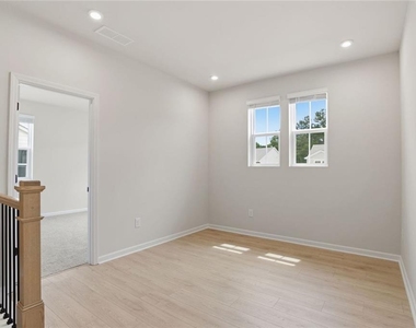 142 Henley Street - Photo Thumbnail 12