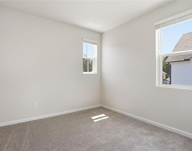142 Henley Street - Photo Thumbnail 19