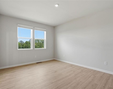 142 Henley Street - Photo Thumbnail 14