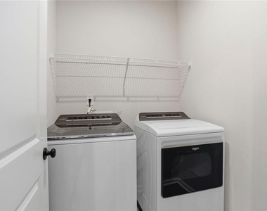 142 Henley Street - Photo Thumbnail 20
