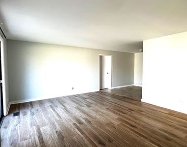102 Tonset Court - Photo Thumbnail 1