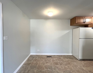 102 Tonset Court - Photo Thumbnail 2