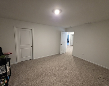6802 Daly Lane - Photo Thumbnail 10
