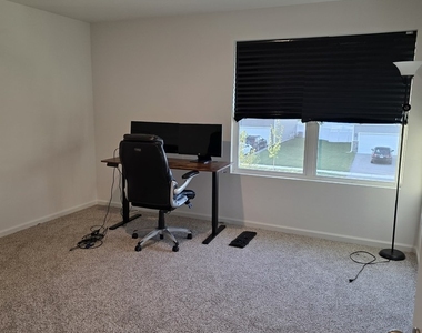 6802 Daly Lane - Photo Thumbnail 17