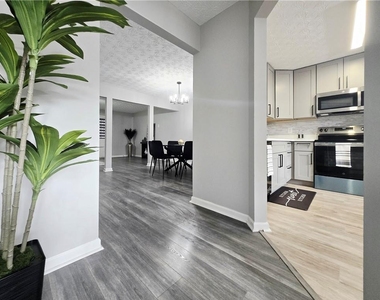 2430 Piering Drive - Photo Thumbnail 30