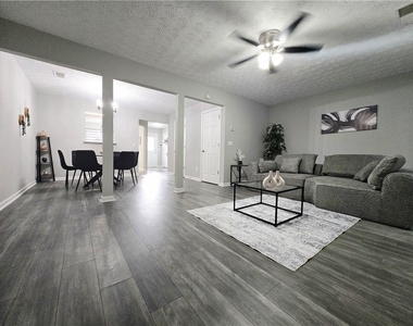2430 Piering Drive - Photo Thumbnail 31