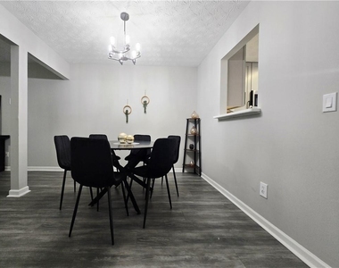 2430 Piering Drive - Photo Thumbnail 26