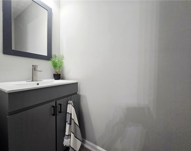 2430 Piering Drive - Photo Thumbnail 16