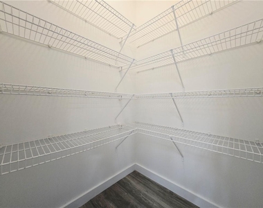2529 Piering Drive - Photo Thumbnail 29