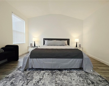 2529 Piering Drive - Photo Thumbnail 2