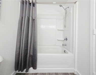 2529 Piering Drive - Photo Thumbnail 5