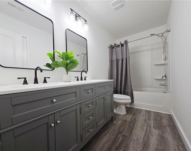 2529 Piering Drive - Photo Thumbnail 10