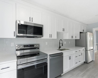 2696 Greentree Drive Se - Photo Thumbnail 13