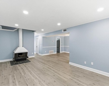 2696 Greentree Drive Se - Photo Thumbnail 9