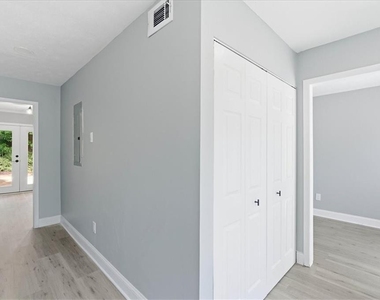 2696 Greentree Drive Se - Photo Thumbnail 14