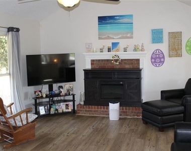 15 Caboose Court Sw - Photo Thumbnail 1
