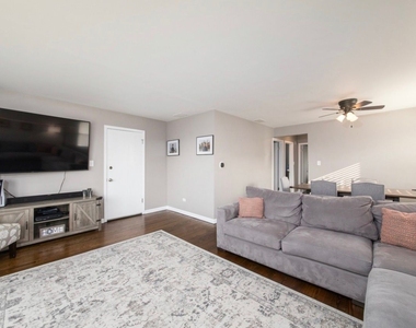 8735 N Wisner Street - Photo Thumbnail 2