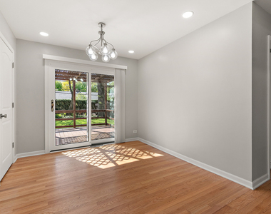 11920 S 74th Avenue - Photo Thumbnail 6