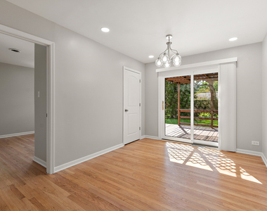 11920 S 74th Avenue - Photo Thumbnail 7