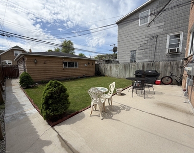 6031 W Addison Street - Photo Thumbnail 10