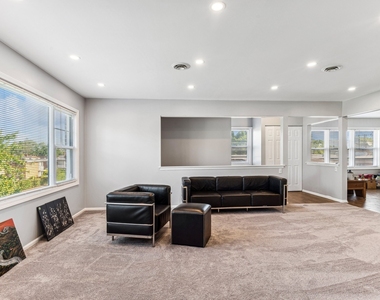 8951 Skokie Boulevard - Photo Thumbnail 1