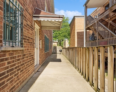 8951 Skokie Boulevard - Photo Thumbnail 11