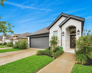4219 Colony Lane - Photo Thumbnail 3