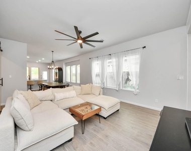 4219 Colony Lane - Photo Thumbnail 5